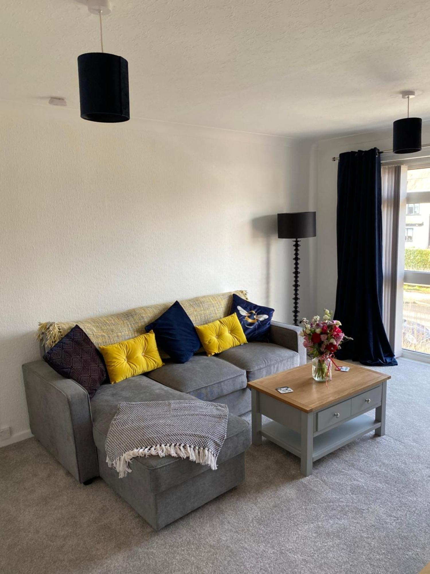 Apartment Spacious 2 Bed Village Flat Sleeps 4/6 Nottingham